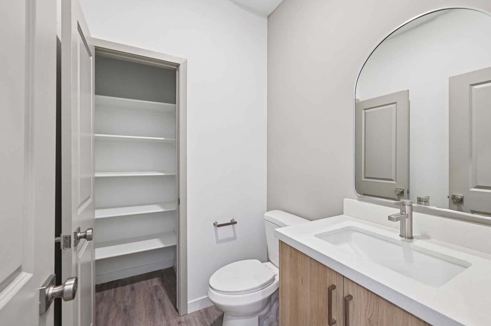 Phoenix Townhome: 2119 E. Voltaire Ave