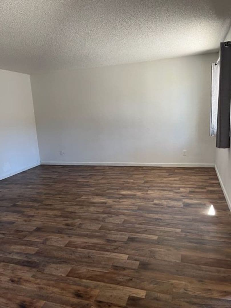 Avondale Apartment: 1223 N Dysart Rd.
