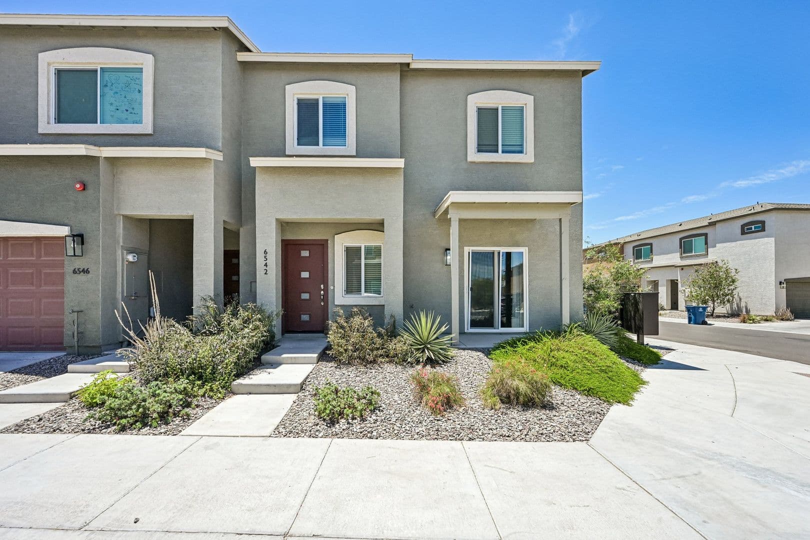 Phoenix Apartment: 828 East Apollo Road