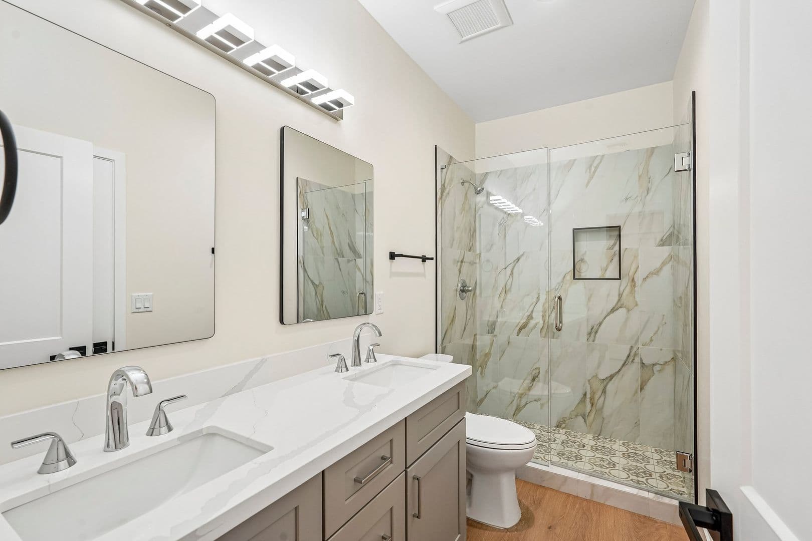 Phoenix Townhome: 2002 E Eugie Terrace