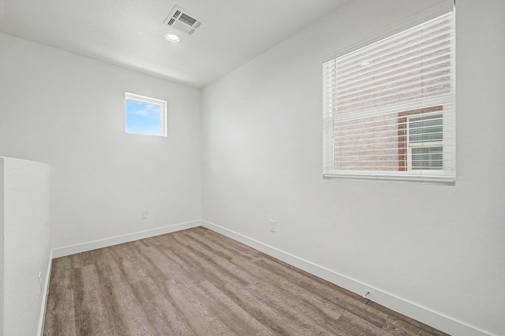 Phoenix Apartment: 8350 South Central Avenue