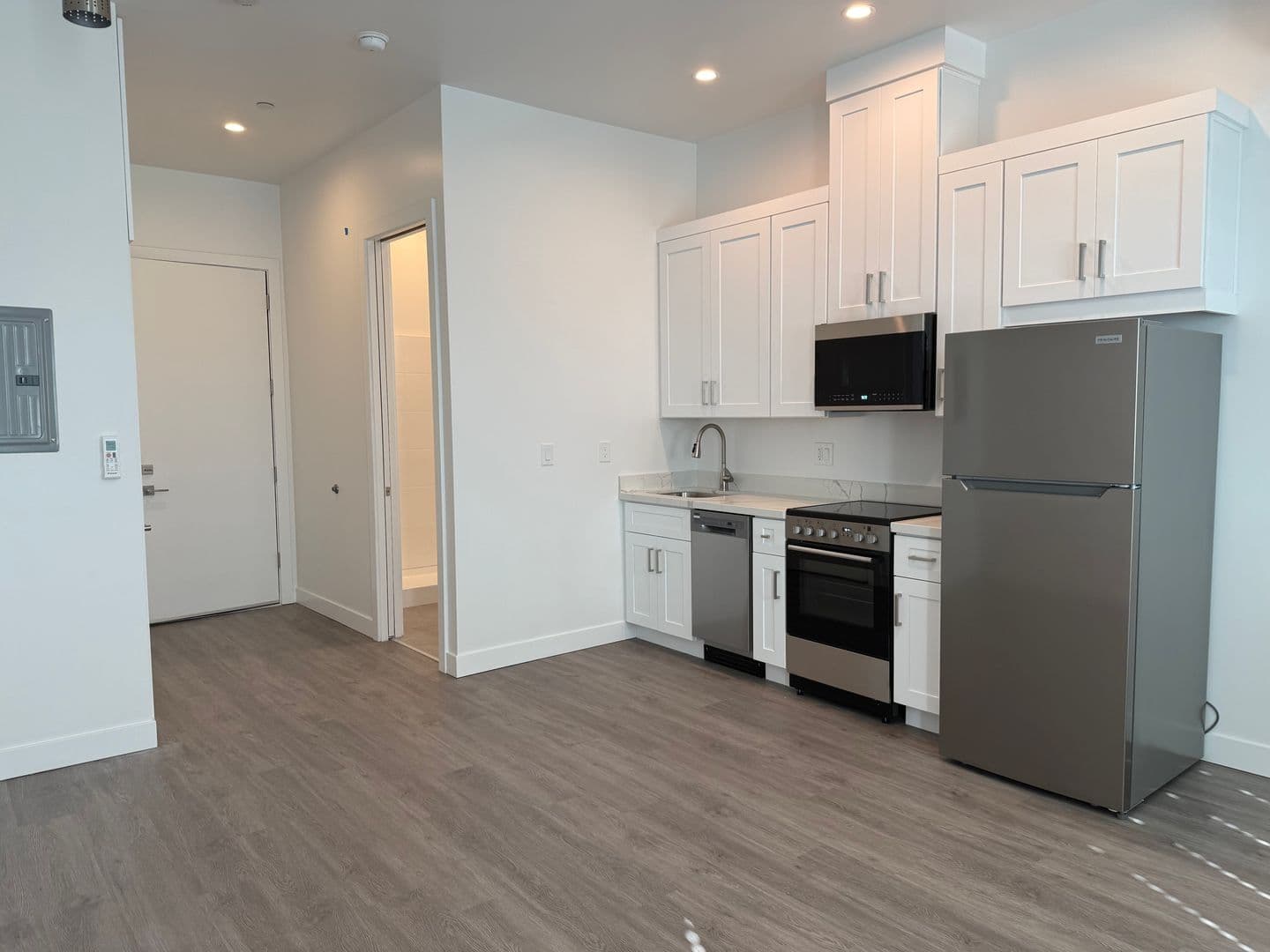 Mesa Apartment: 455 W Holmes Ave