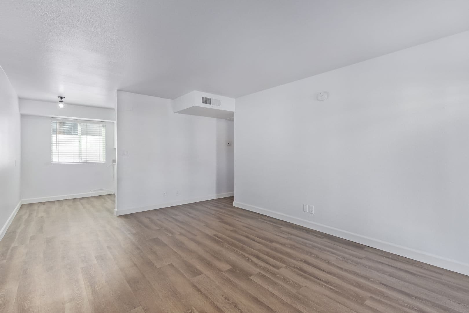 Phoenix Apartment: 2922 N 35th St