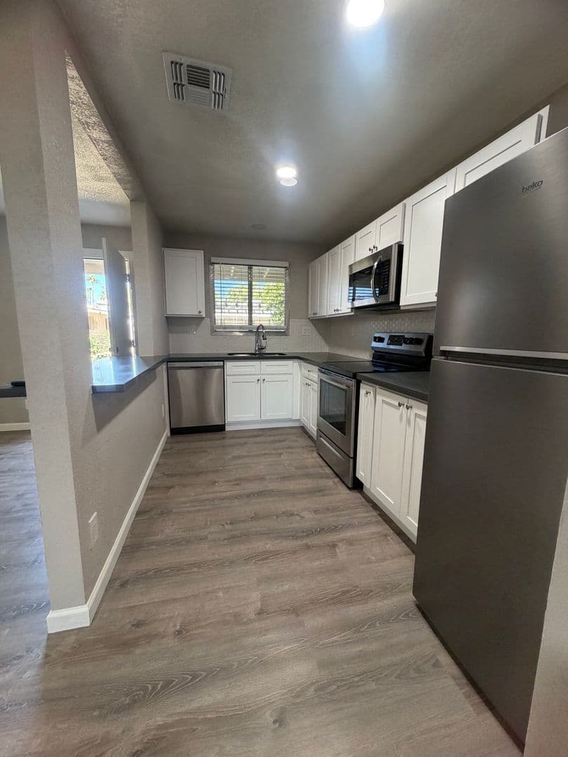 Phoenix Apartment: 4332 North 21st Street