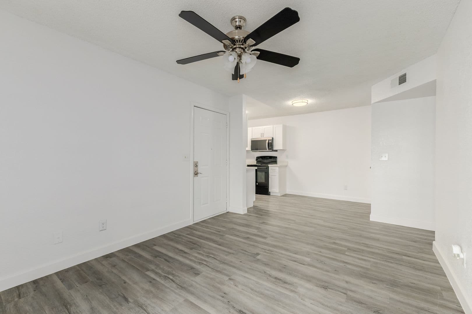 Phoenix Apartment: 27 E Corona Ave