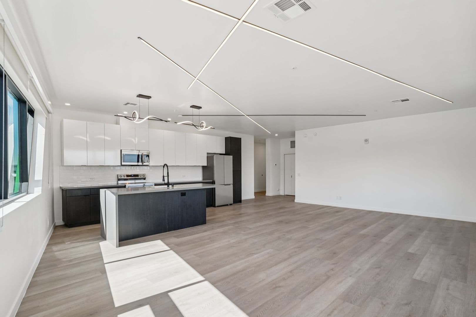 Phoenix Apartment: 1030 North 1st Street