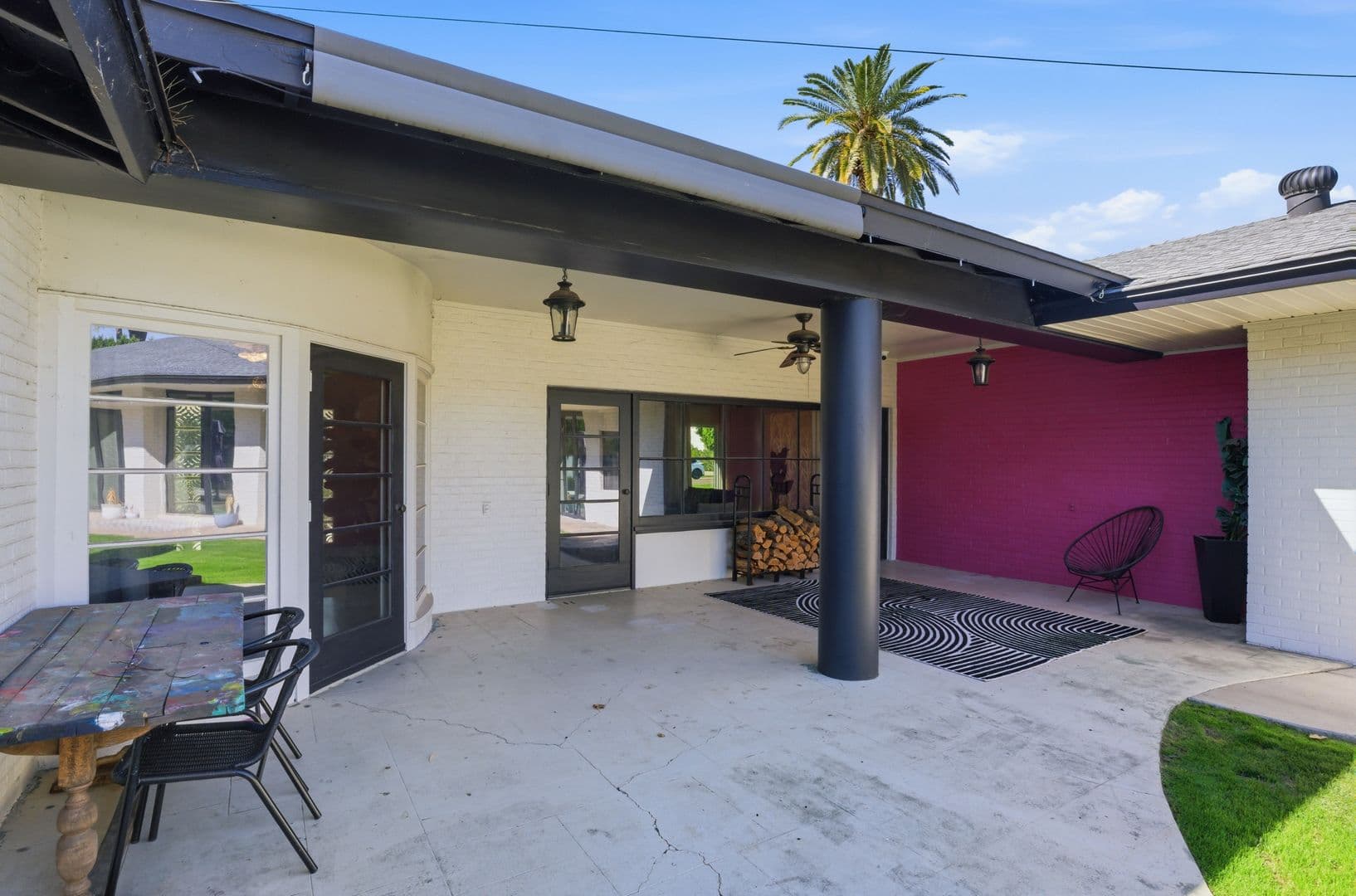 Phoenix House: 2939 North Manor Drive