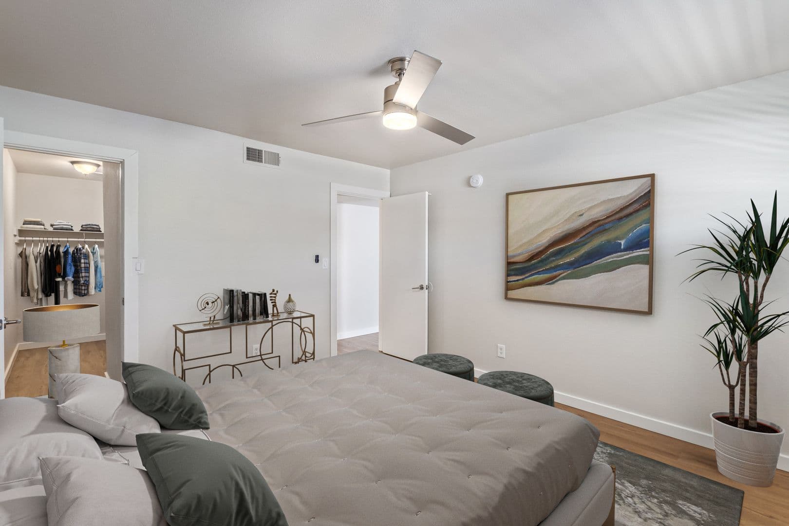 Phoenix Apartment: 2922 N 35th St