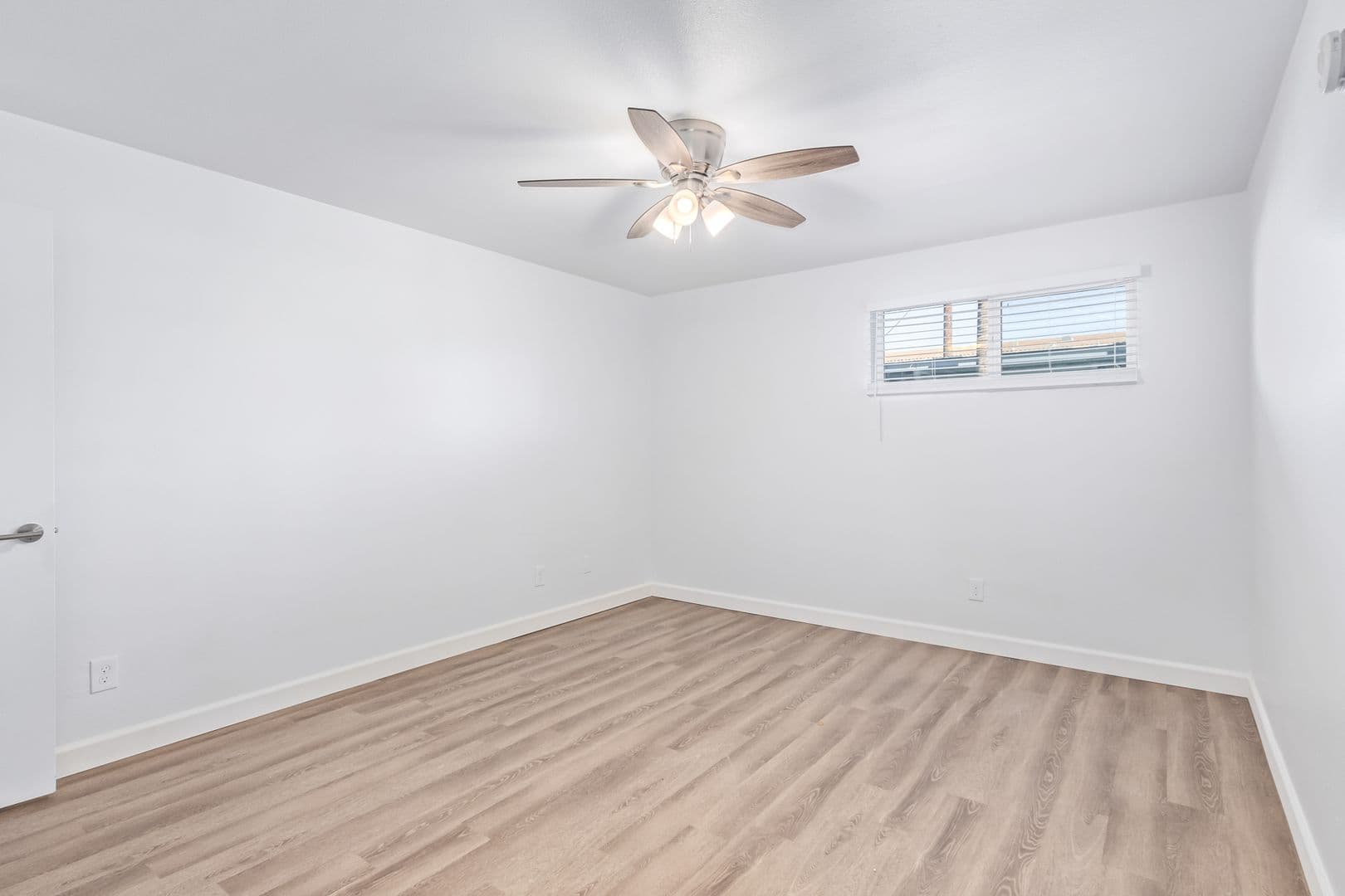 Phoenix Apartment: 2922 N 35th St