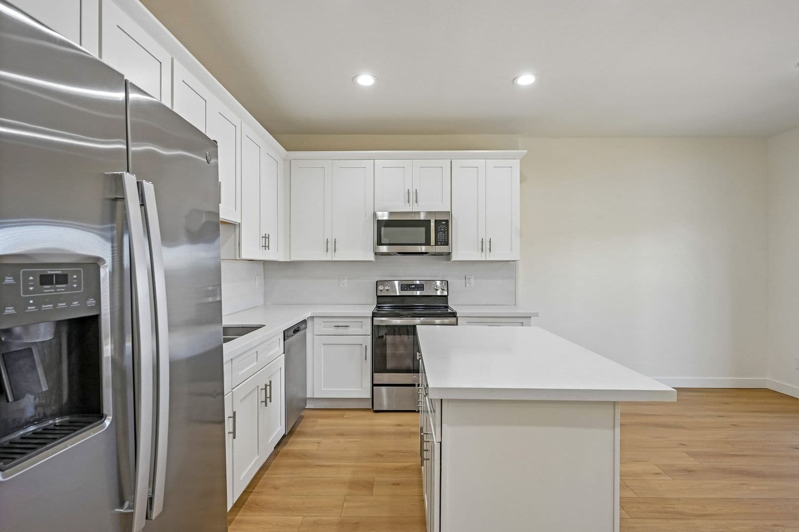 Phoenix Apartment: 828 East Apollo Road