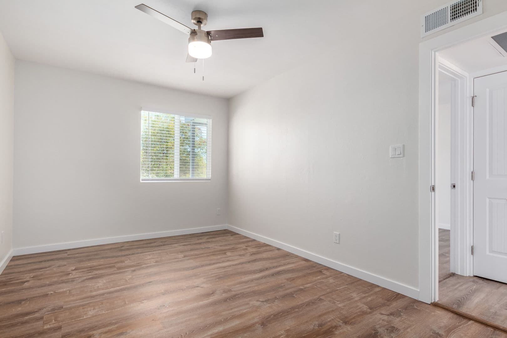Scottsdale, Apartment: 7602 E Polk St