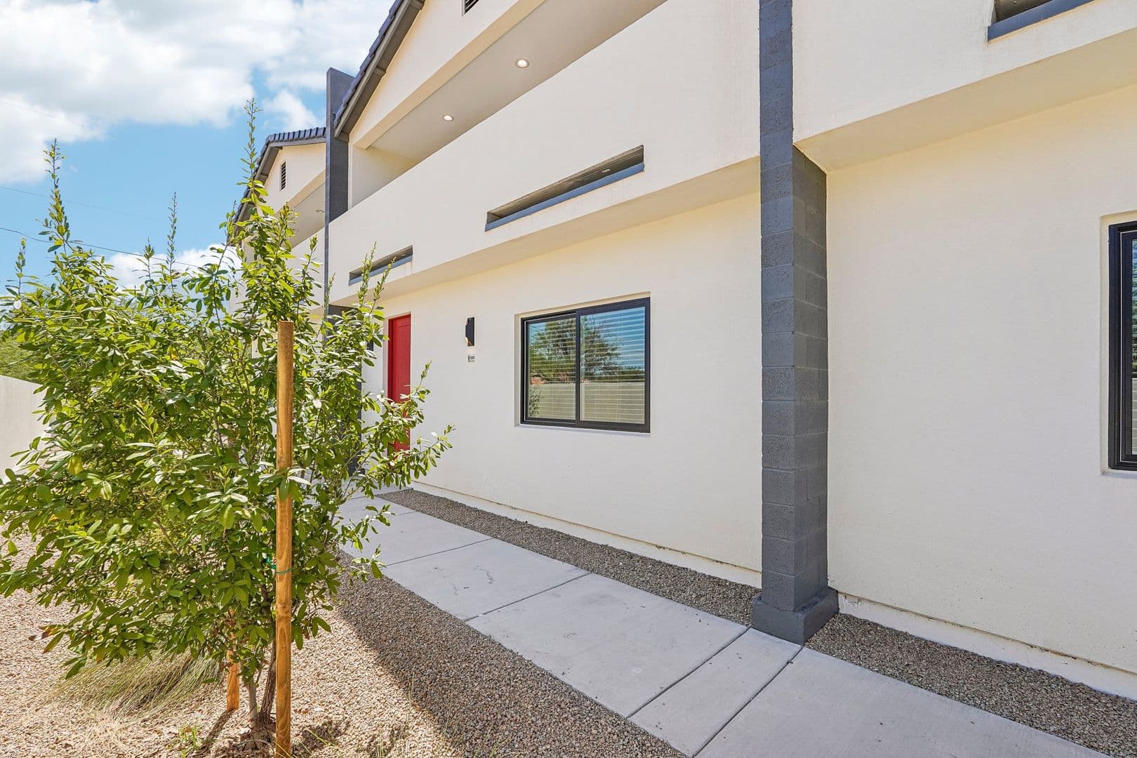 Phoenix Townhome: 2002 E Eugie Terrace