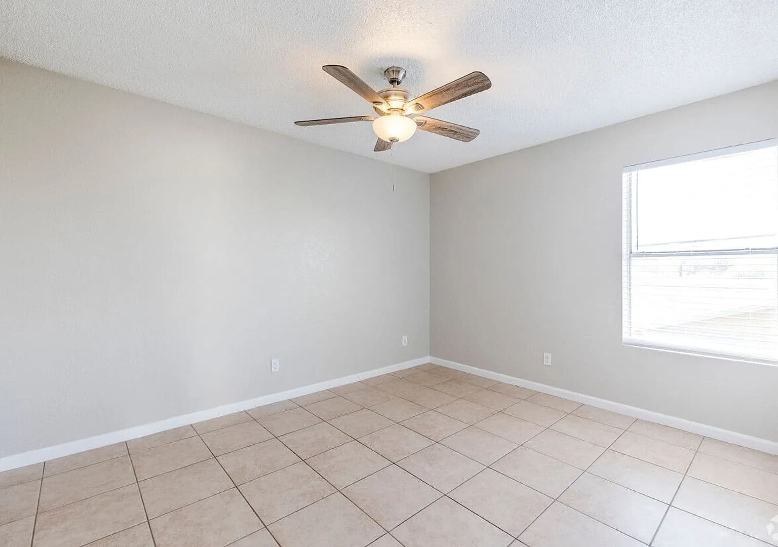 Mesa Apartment: 707-731 West 1st Avenue