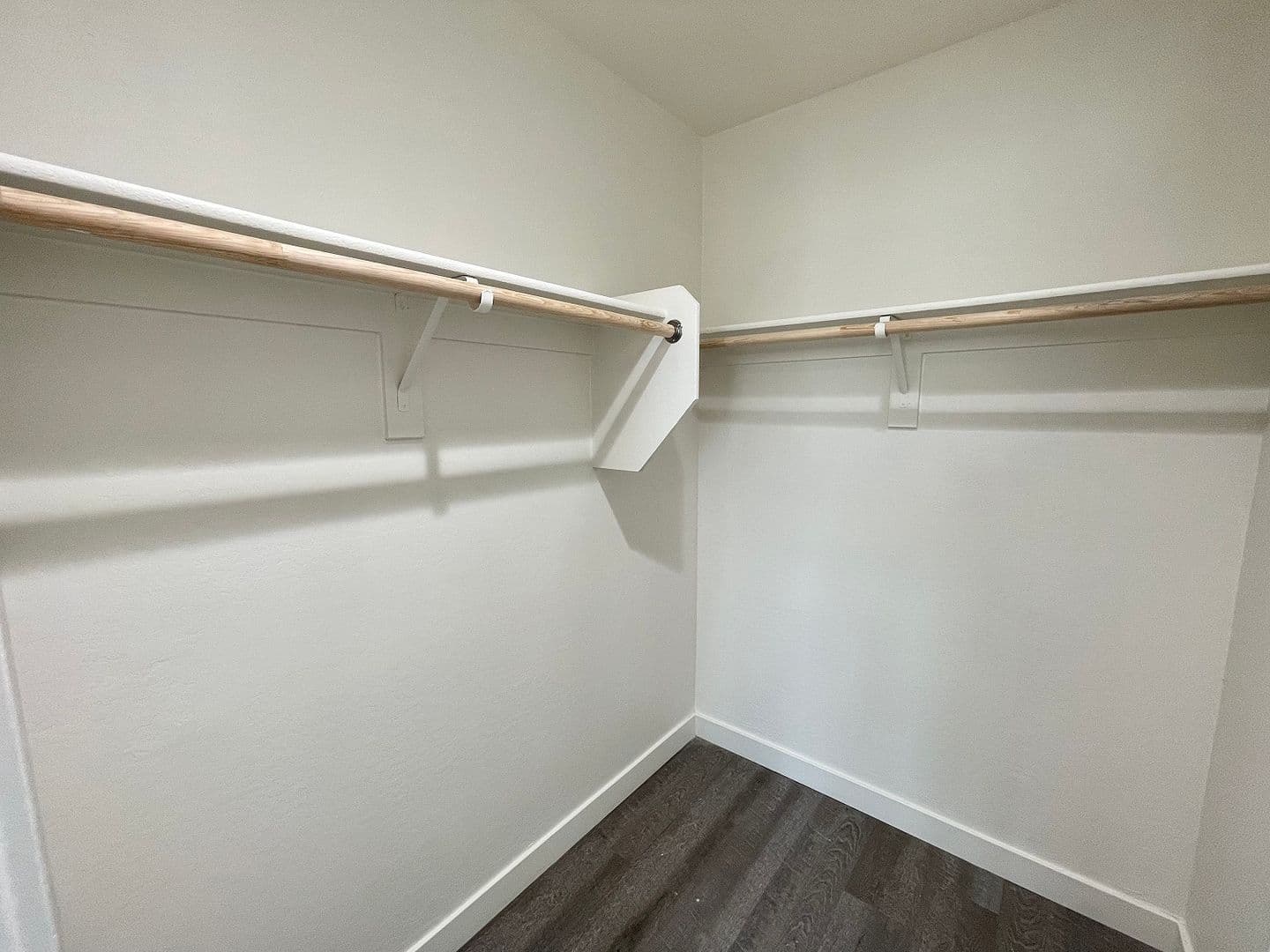Phoenix Apartment: 11 East Dobbins Road
