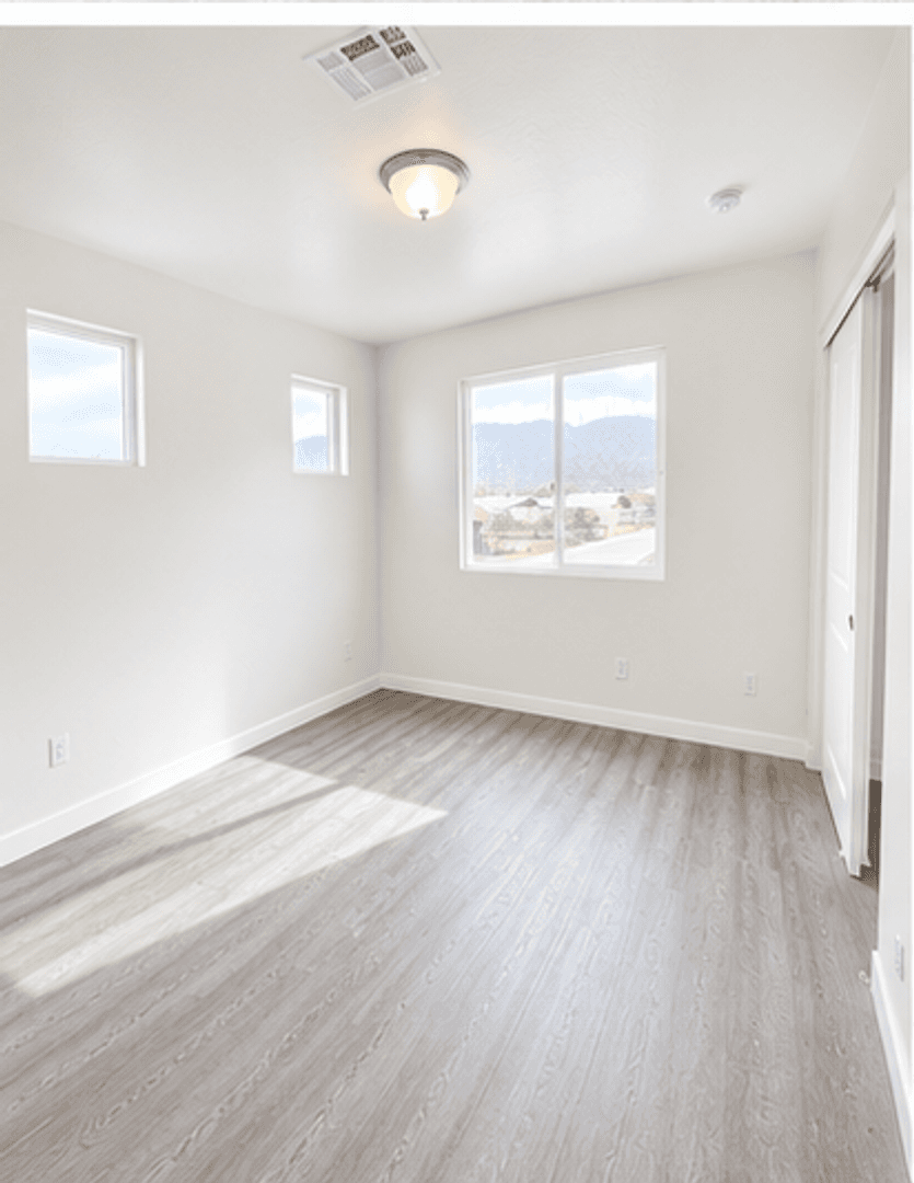 Phoenix Apartment: 8350 South Central Avenue