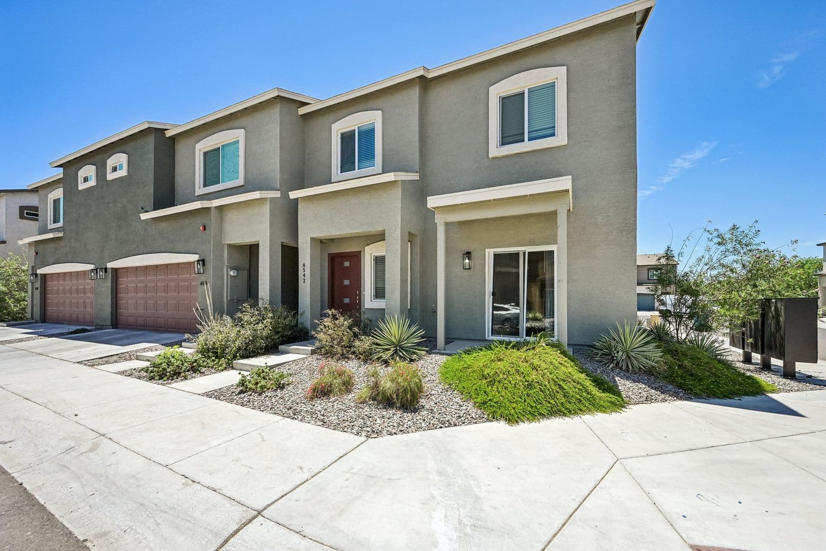 Phoenix Apartment: 828 East Apollo Road