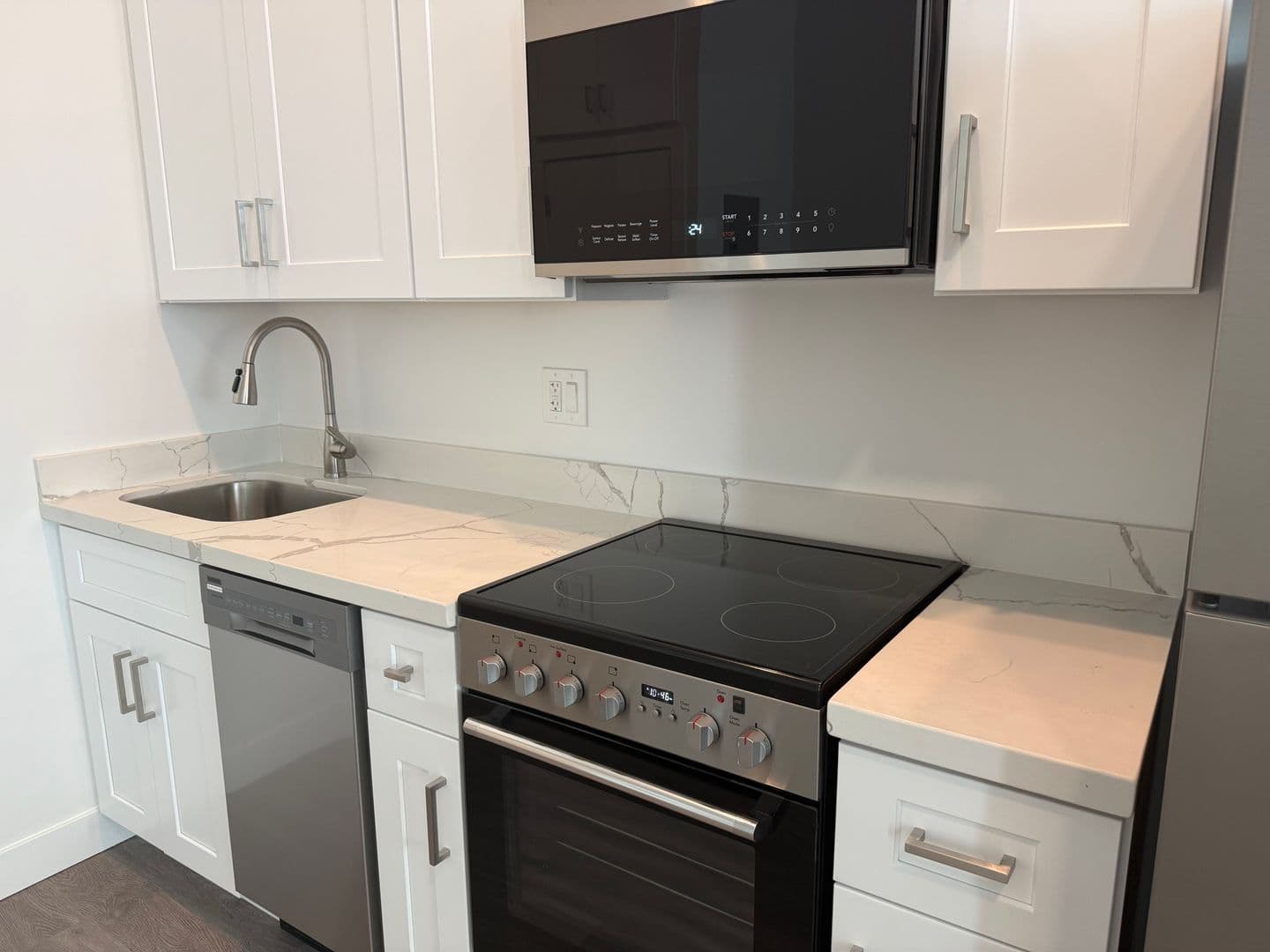 Mesa Apartment: 455 W Holmes Ave
