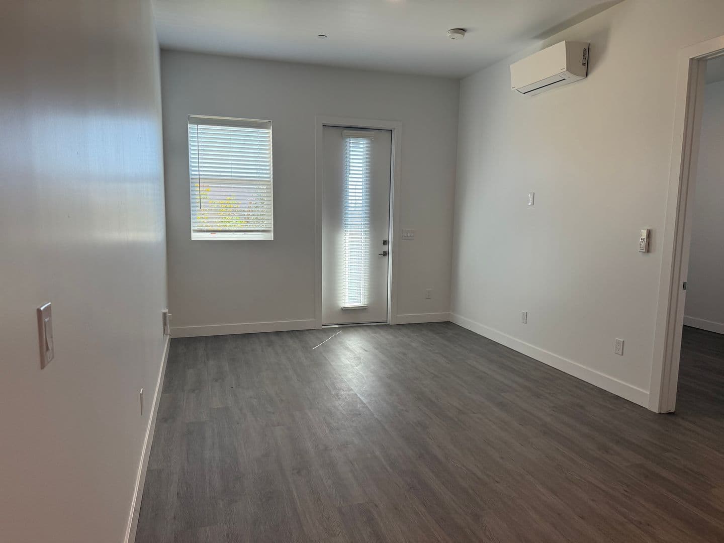 Mesa Apartment: 455 W Holmes Ave