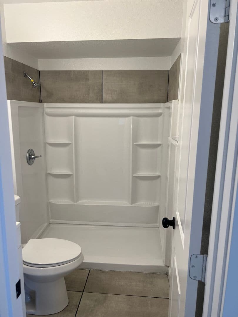 Avondale Apartment: 1223 N Dysart Rd.