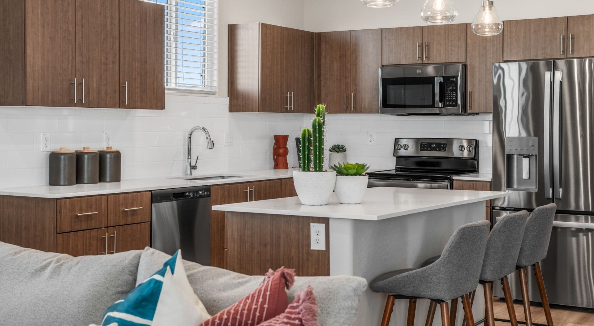 Phoenix Townhome: 4751 W Southern Ave