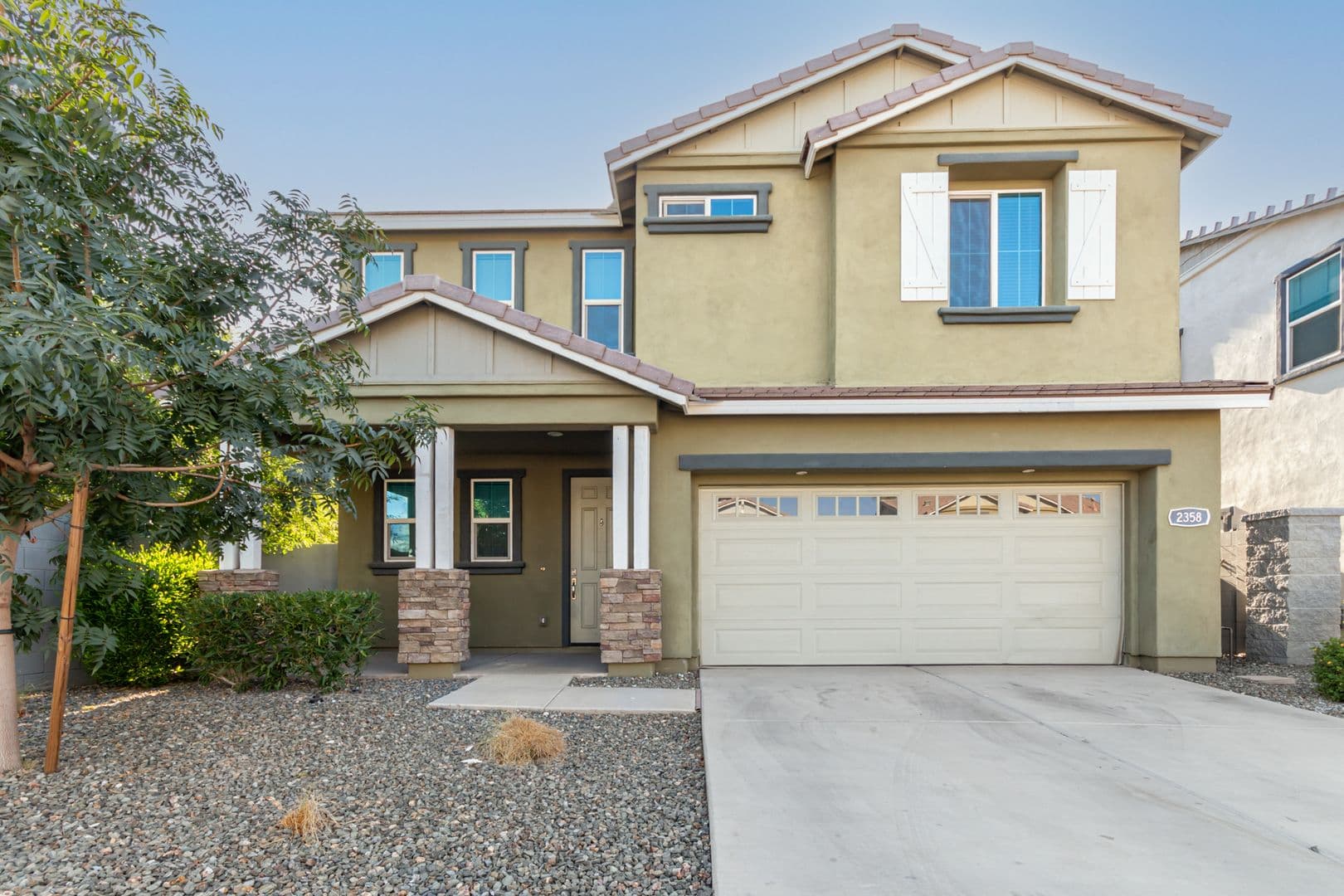 Mesa Townhome: 2359 S Wycliff Cir