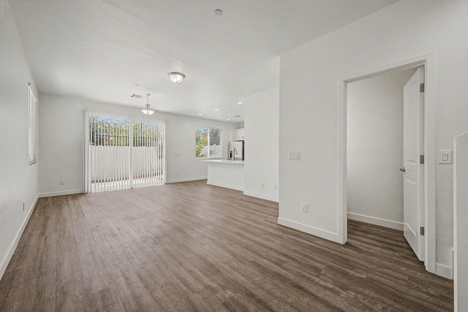 Phoenix Apartment: 8350 South Central Avenue