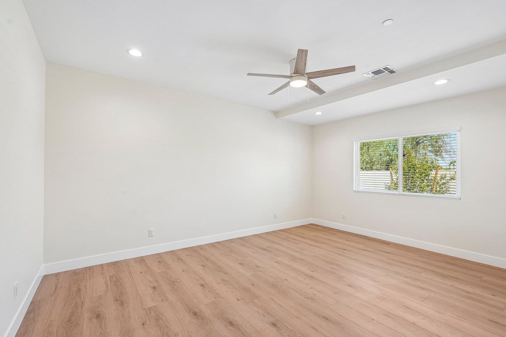 Phoenix Townhome: 2002 E Eugie Terrace