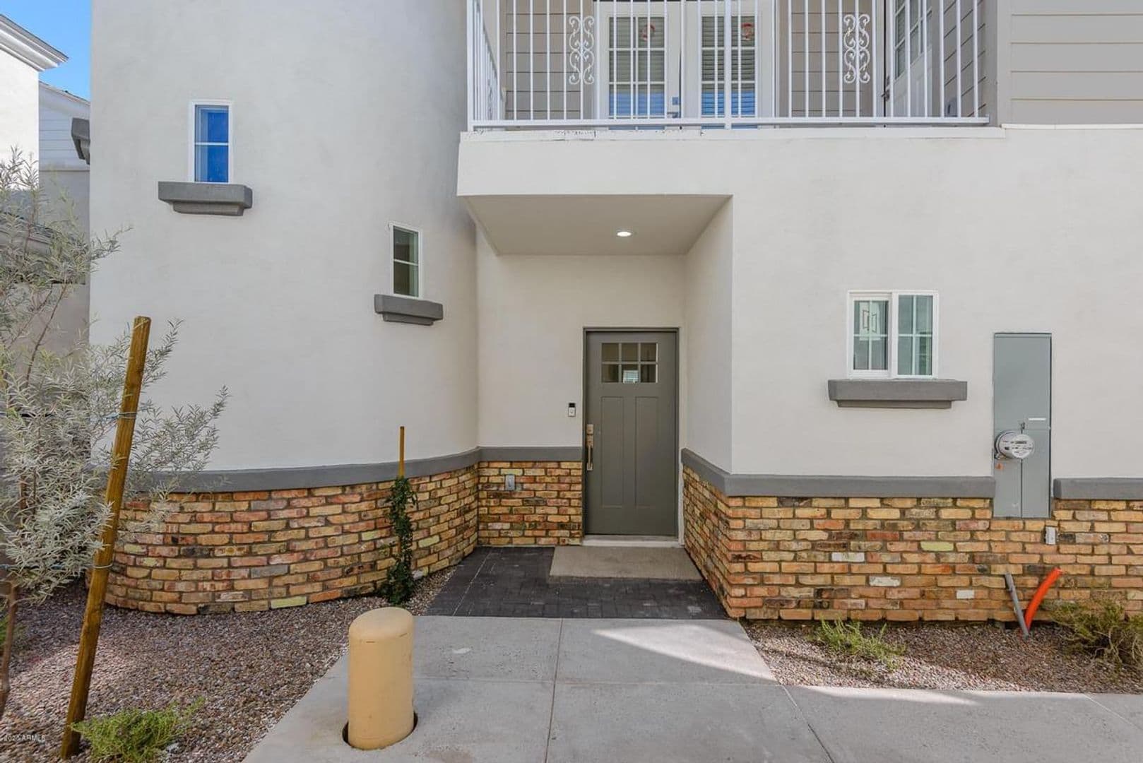 Phoenix Apartment: 3240 E. Pinchot Ave