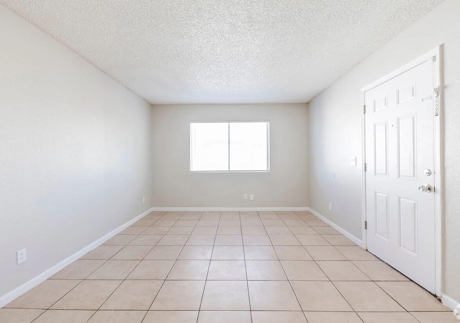 Mesa Apartment: 707-731 West 1st Avenue