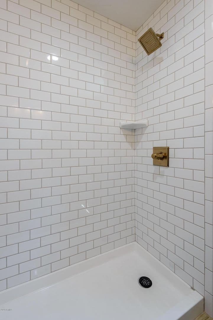 Phoenix Apartment: 3240 E. Pinchot Ave