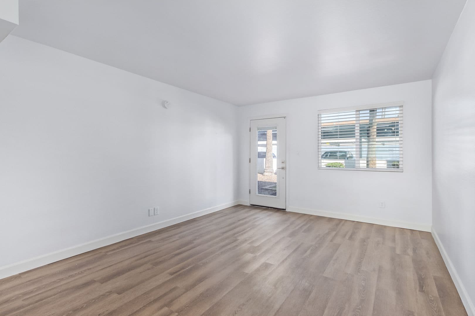 Phoenix Apartment: 2922 N 35th St