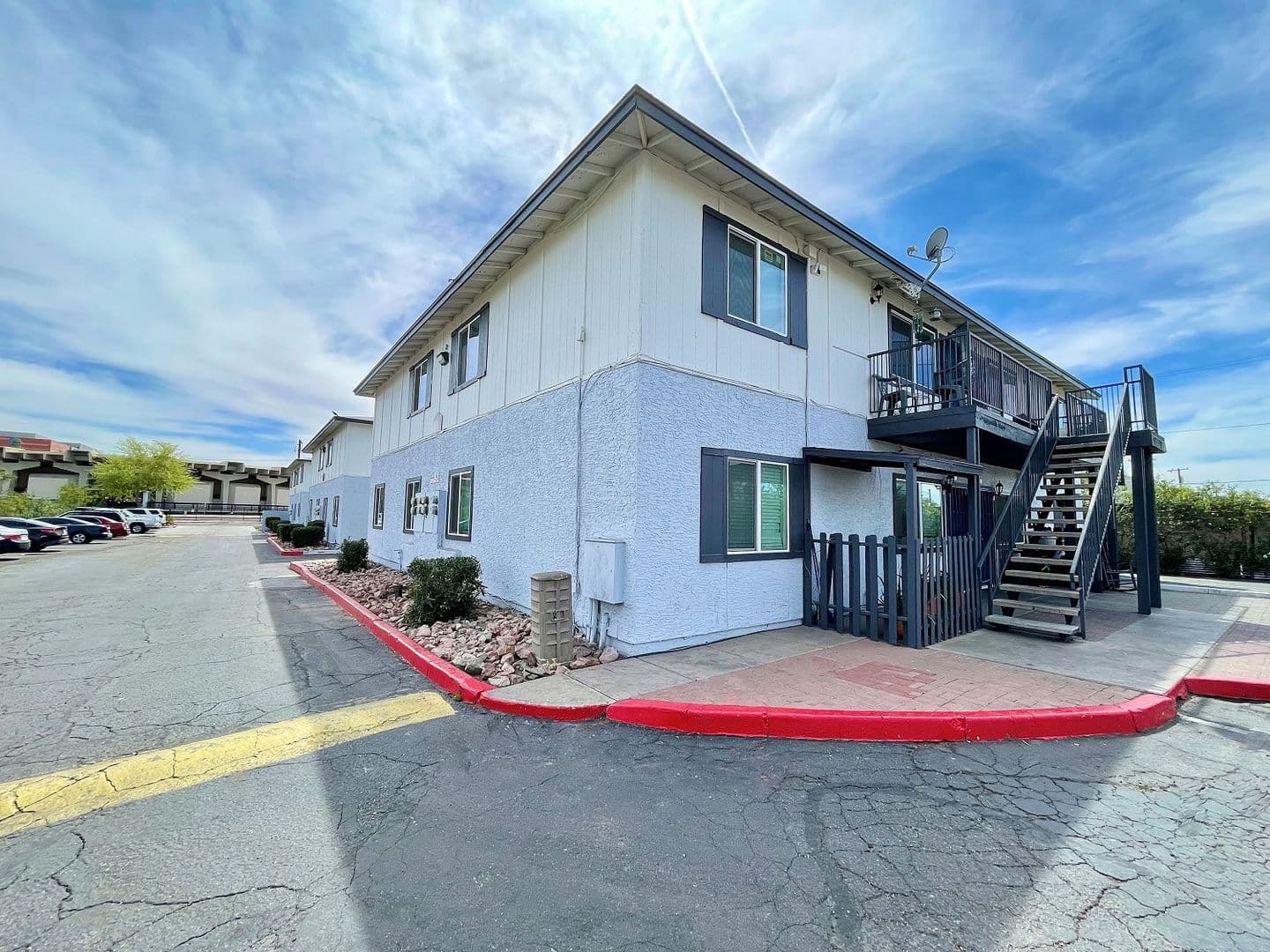 Phoenix Apartment: 3044 East Fillmore Street