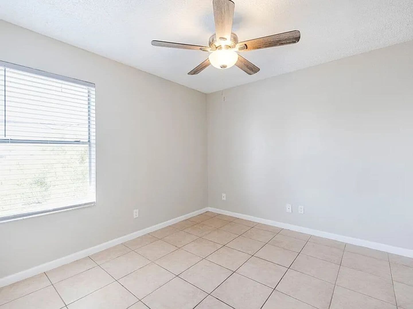 Mesa Apartment: 707-731 West 1st Avenue