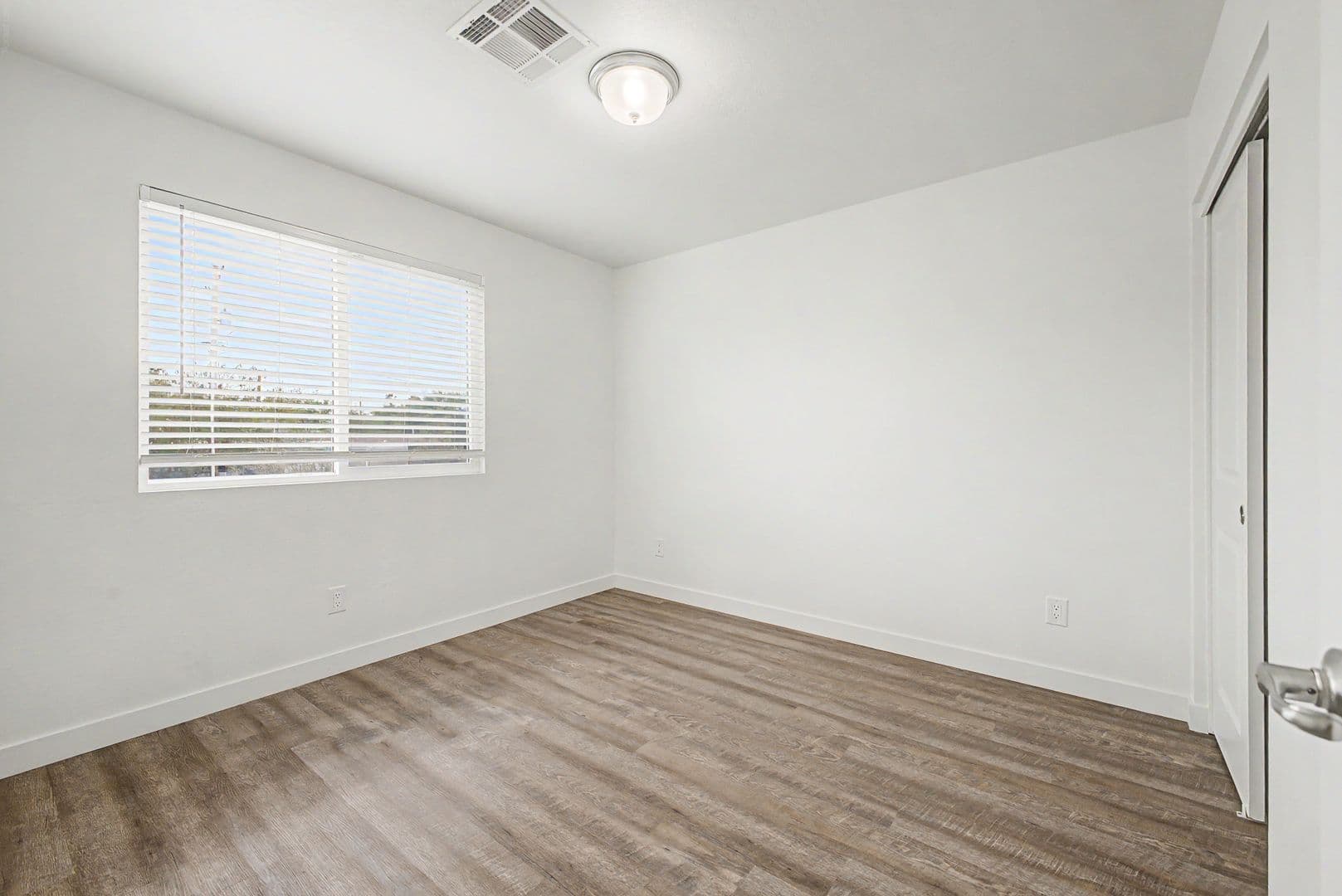 Phoenix Apartment: 8350 South Central Avenue