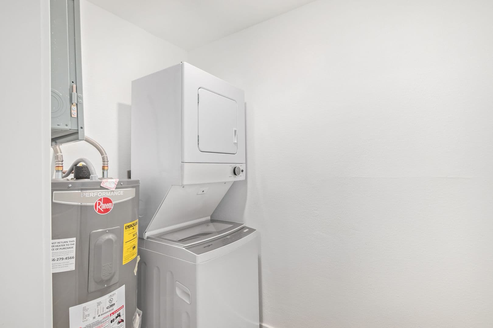 Avondale Apartment: 312 E Kinderman Dr.