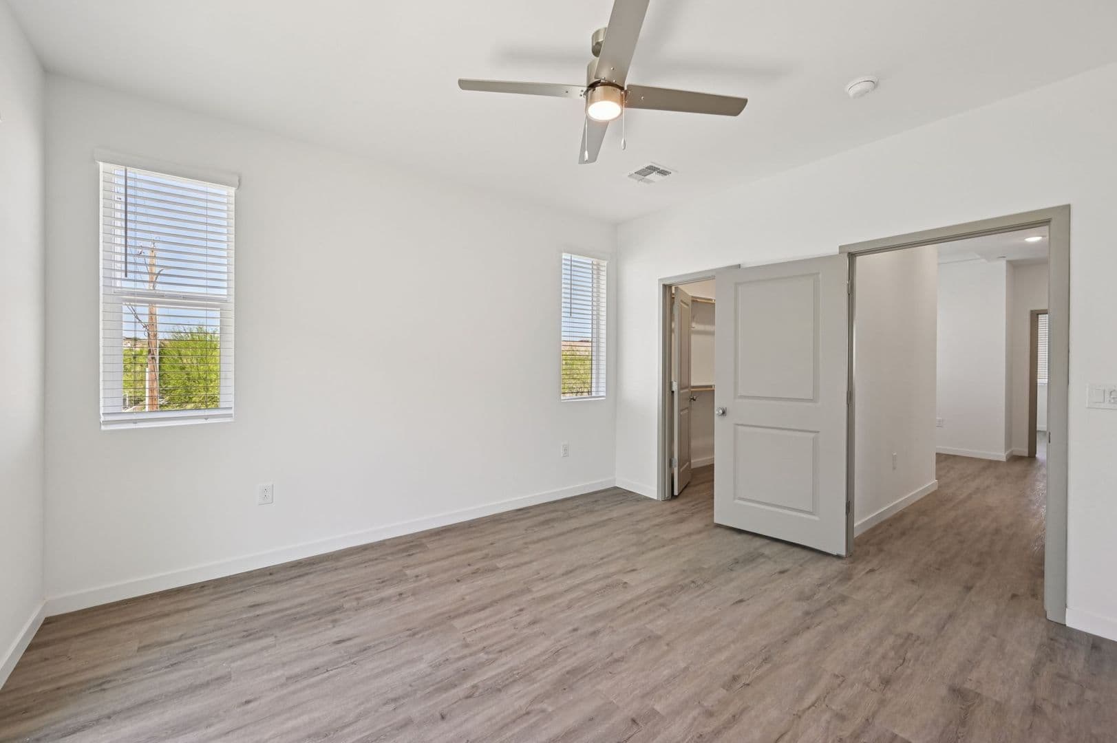 Phoenix Townhome: 2119 E. Voltaire Ave