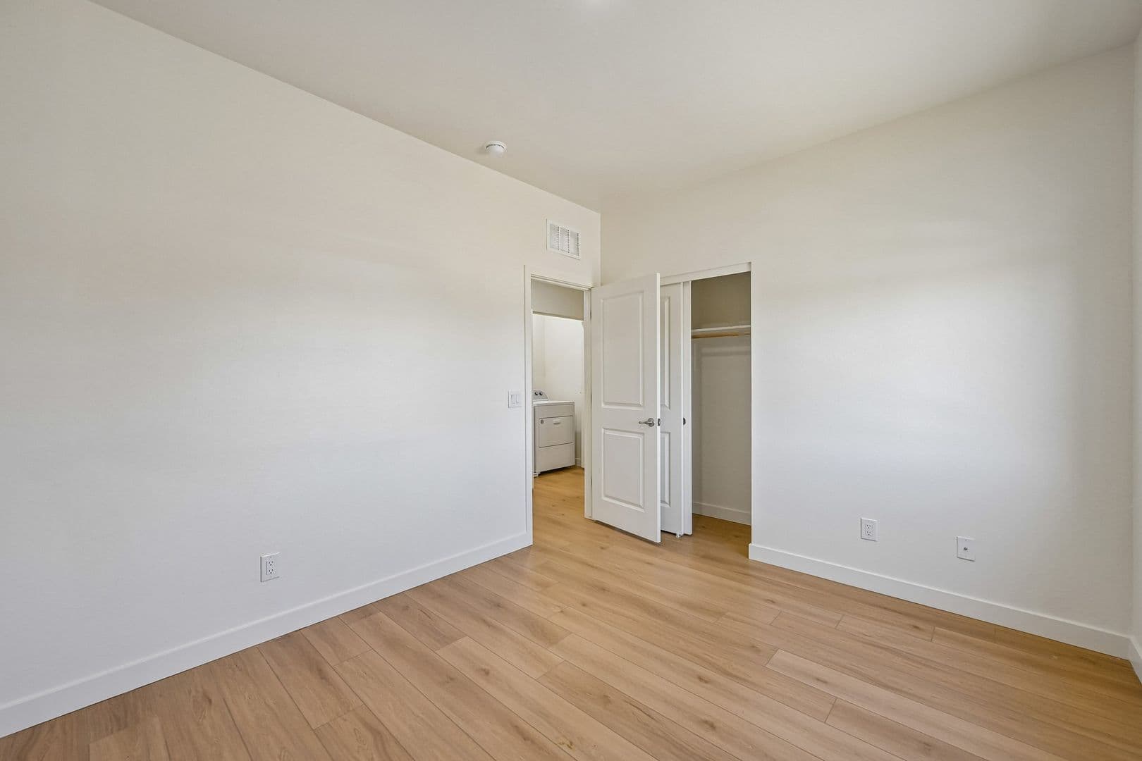 Phoenix Apartment: 828 East Apollo Road