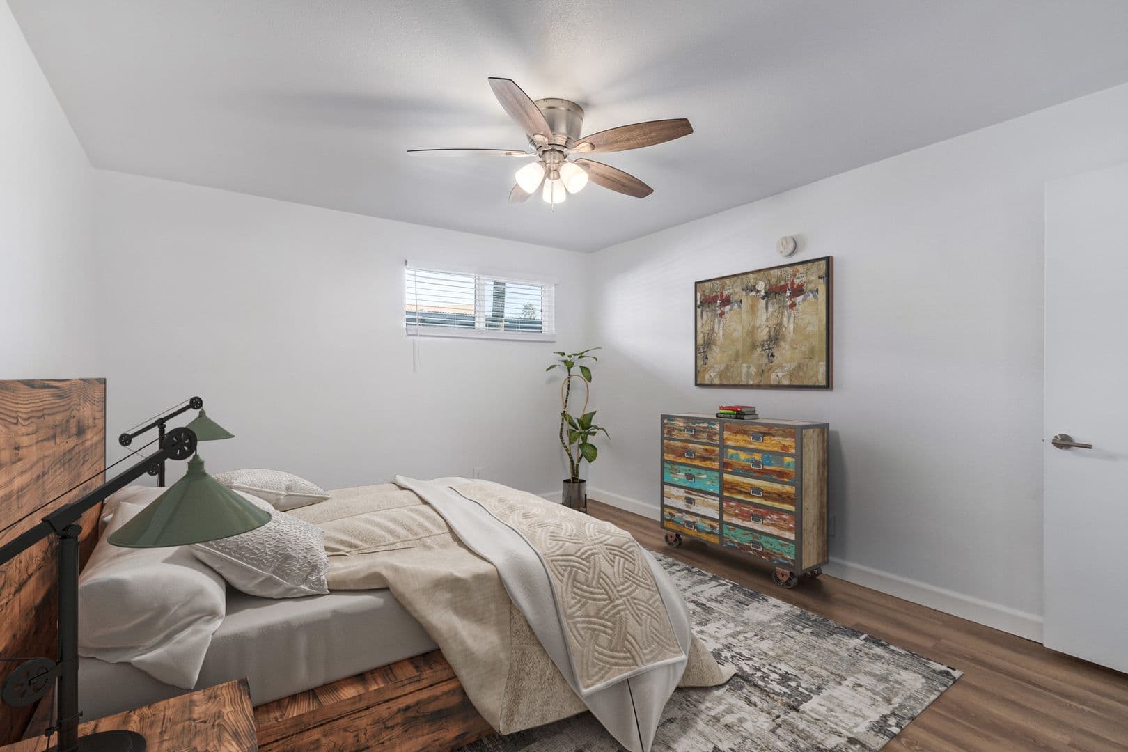 Phoenix Apartment: 2922 N 35th St