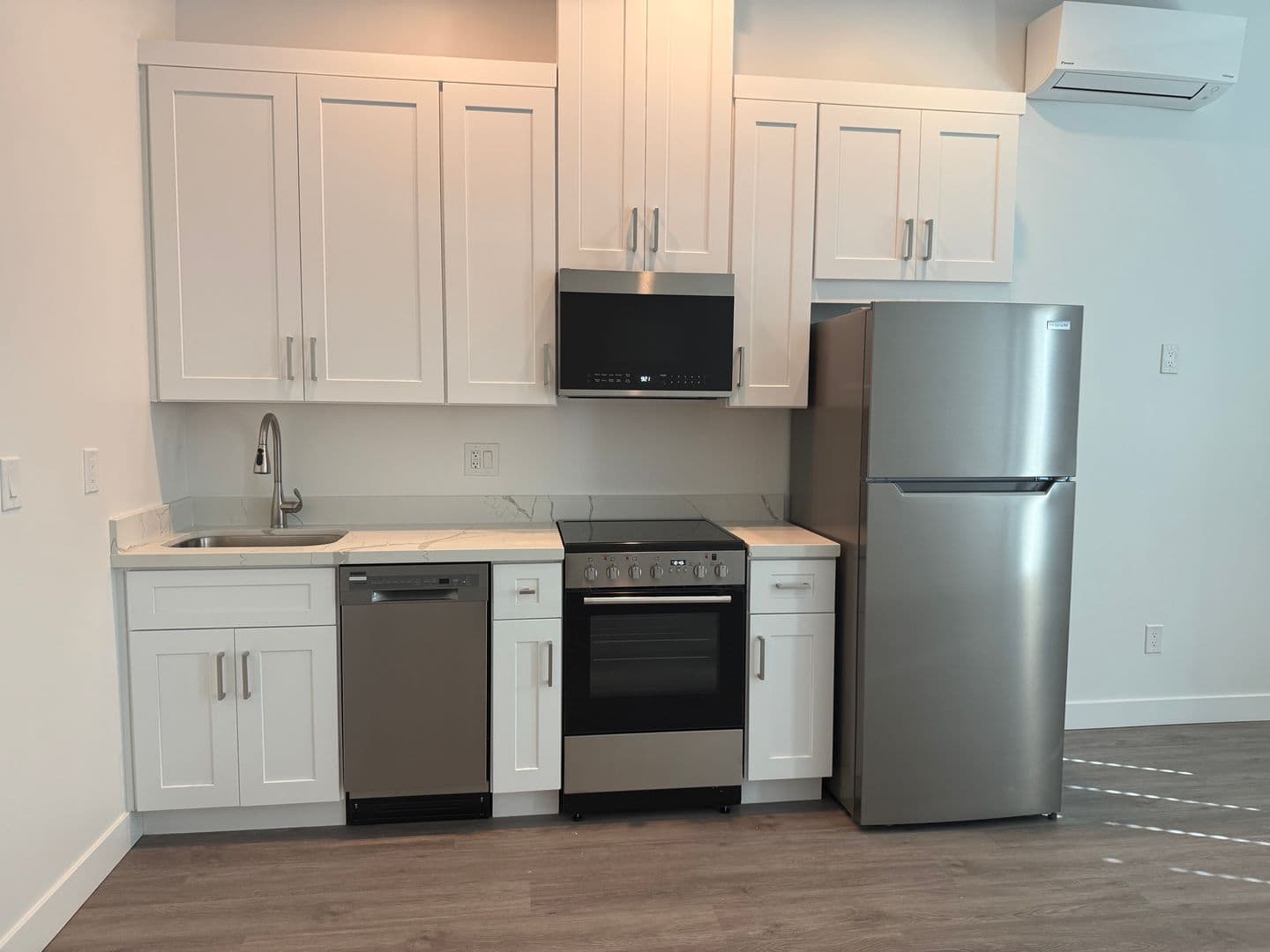 Mesa Apartment: 455 W Holmes Ave