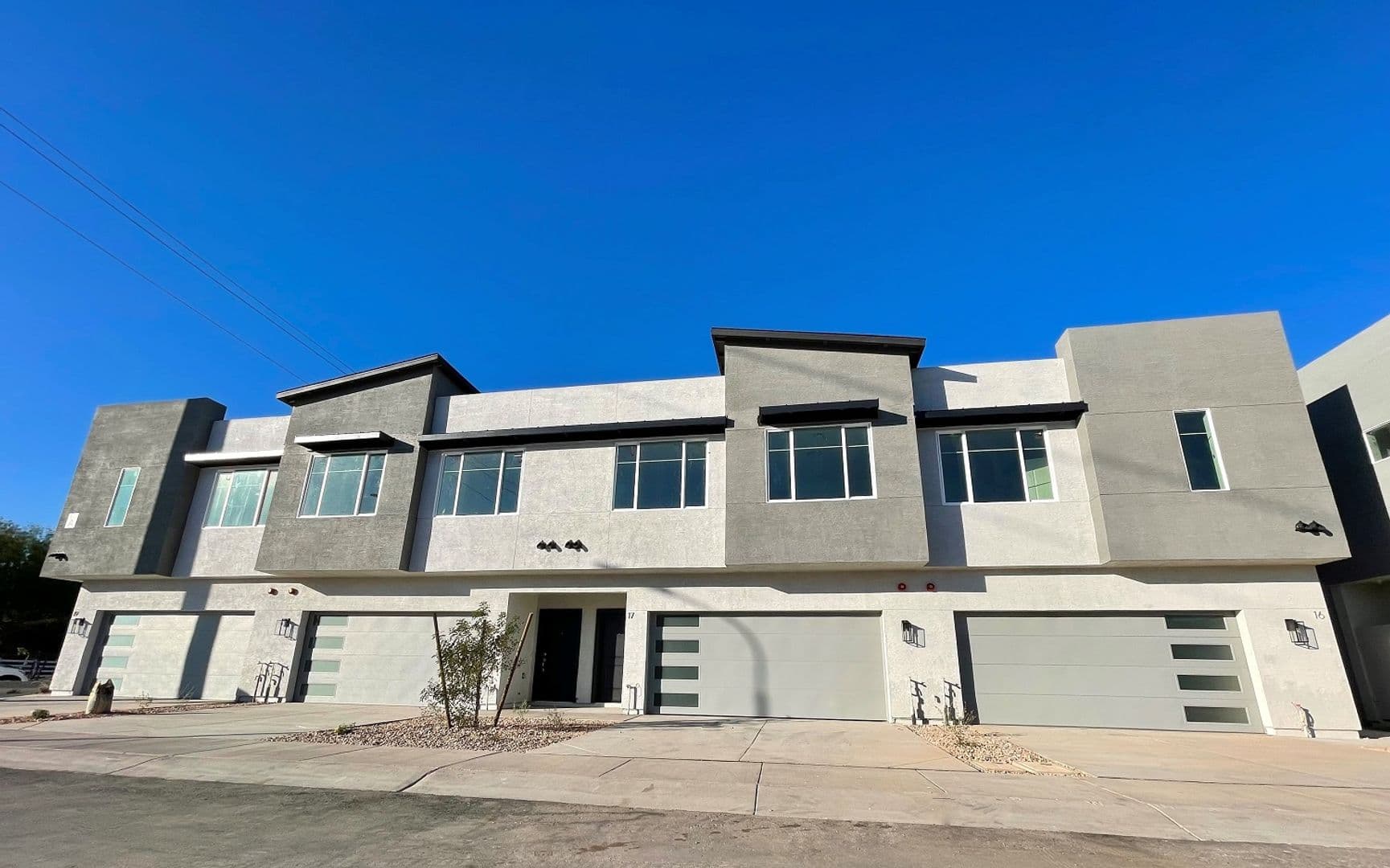 Chandler Townhome: 701 N McQueen Rd