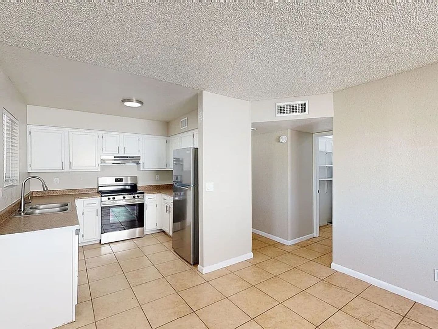Mesa Apartment: 707-731 West 1st Avenue
