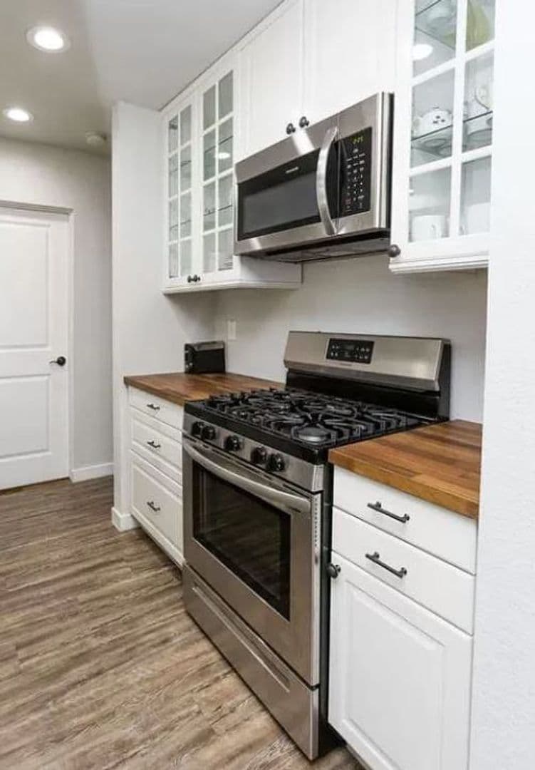 Phoenix Apartment: 1132 E Devonshire Ave