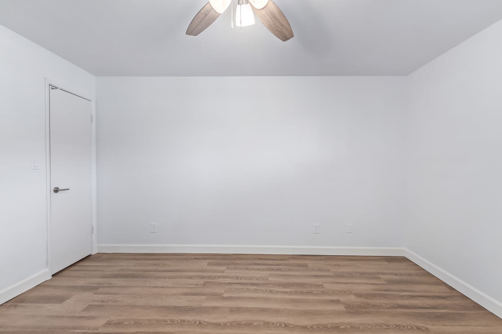 Phoenix Apartment: 2922 N 35th St