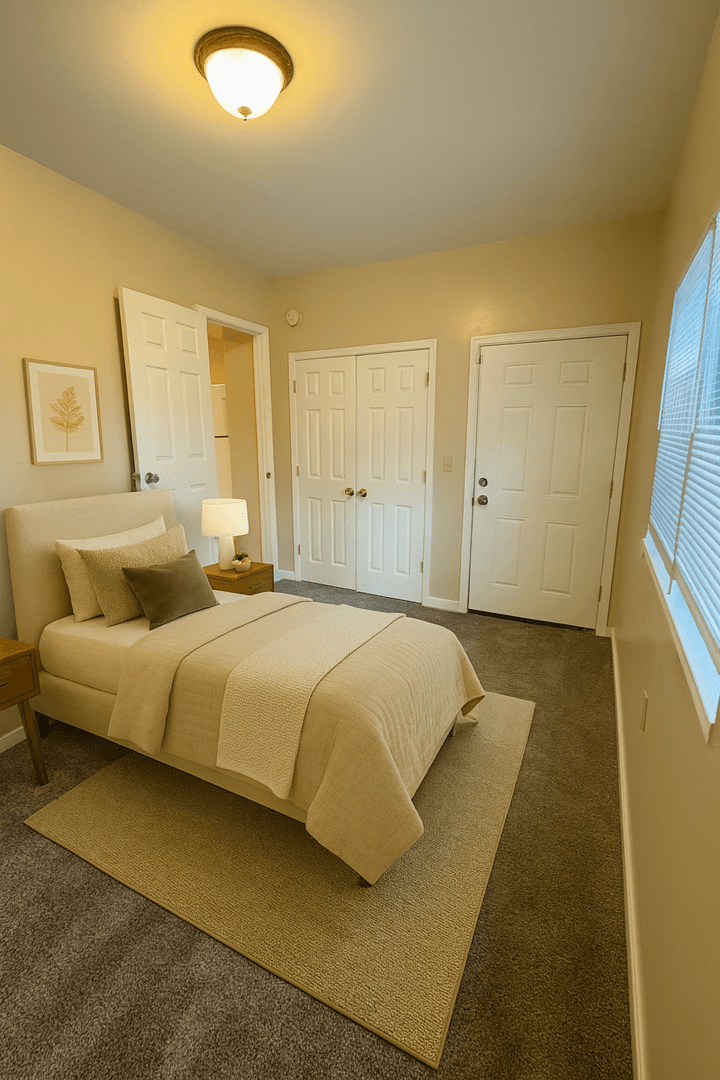 Washington Apartment: 1913 Rosedale St NE