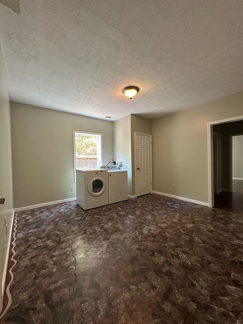 Athens House: 197 Marlin Street