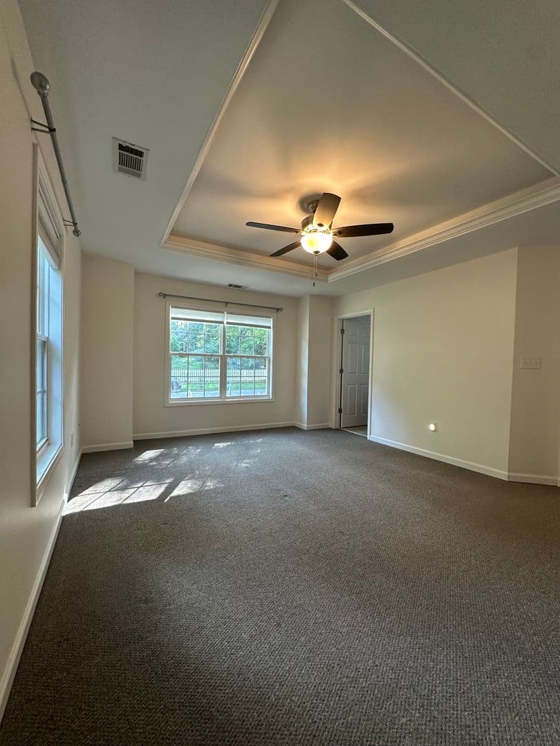 Athens House: 250 Hodgson Drive