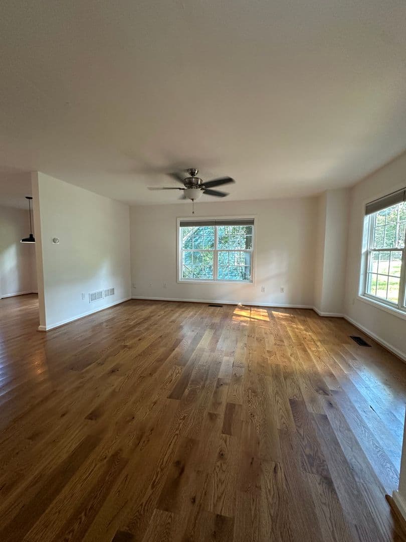 Athens House: 250 Hodgson Drive