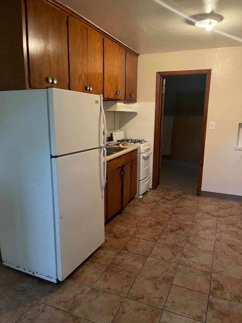 Saint Paul Apartment: 654 Stryker Ave