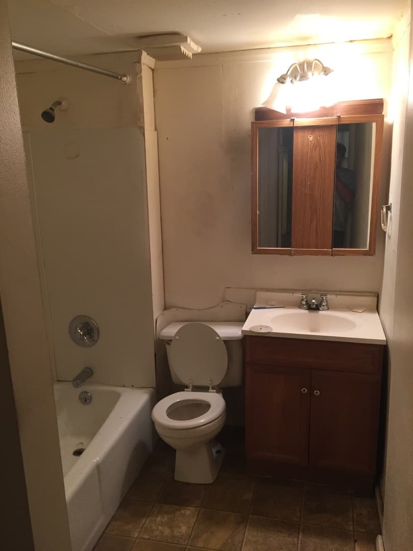 Saint Paul Apartment: 554 Bellows St.