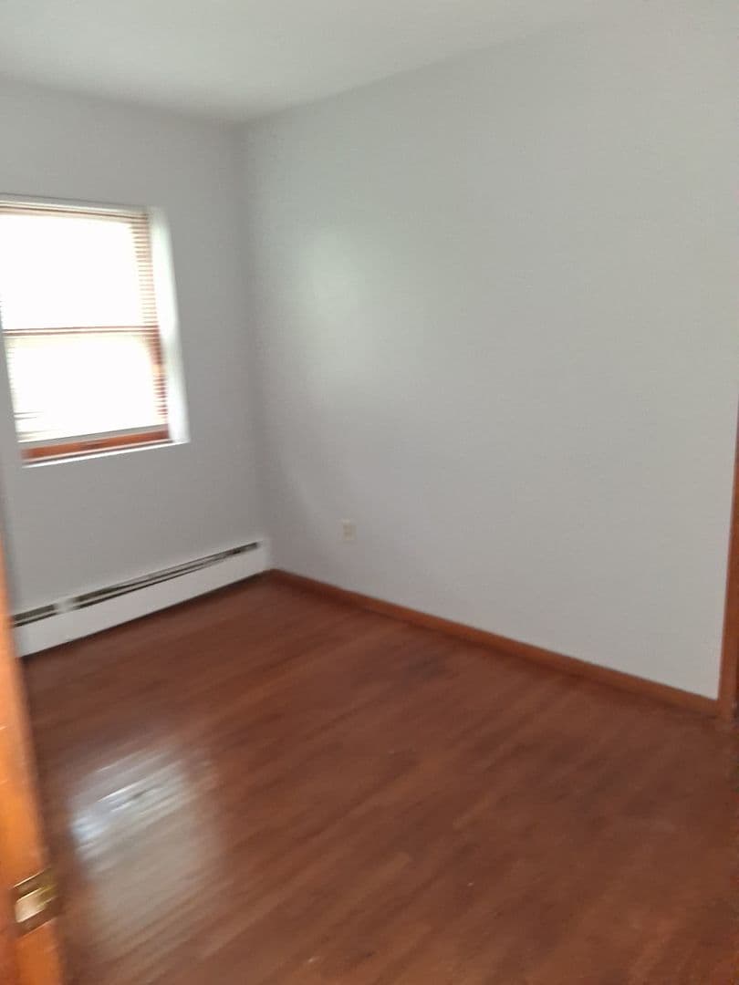 Maplewood Apartment: 2637 Stillwater Rd E